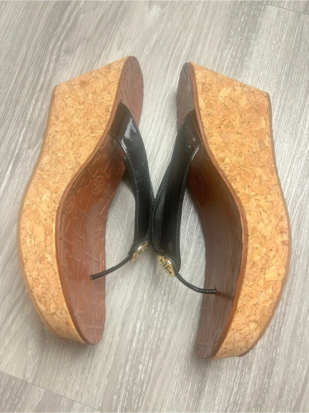 Tory Burch Thora Patent Black Leather Cork Wedge Sandals Size 9.5 M Brazil